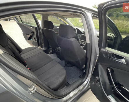 Серый Фольксваген Пассат, объемом двигателя 2 л и пробегом 300 тыс. км за 6500 $, фото 30 на Automoto.ua