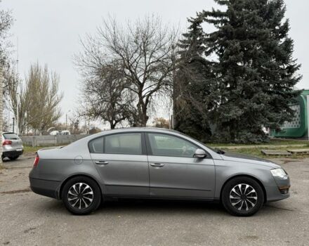 Серый Фольксваген Пассат, объемом двигателя 2 л и пробегом 250 тыс. км за 2900 $, фото 3 на Automoto.ua