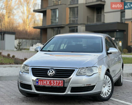 Серый Фольксваген Пассат, объемом двигателя 1.6 л и пробегом 227 тыс. км за 5599 $, фото 32 на Automoto.ua