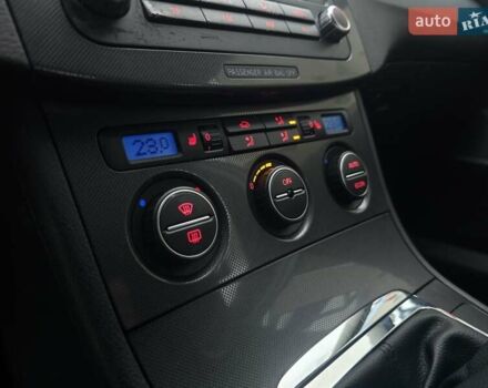 Сірий Фольксваген Пассат, об'ємом двигуна 1.6 л та пробігом 179 тис. км за 6300 $, фото 76 на Automoto.ua