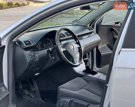 Серый Фольксваген Пассат, объемом двигателя 1.6 л и пробегом 227 тыс. км за 5599 $, фото 58 на Automoto.ua