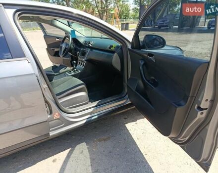 Сірий Фольксваген Пассат, об'ємом двигуна 1.6 л та пробігом 245 тис. км за 7000 $, фото 3 на Automoto.ua