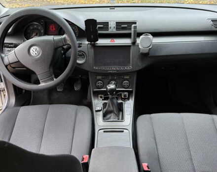 Серый Фольксваген Пассат, объемом двигателя 1.6 л и пробегом 264 тыс. км за 5900 $, фото 11 на Automoto.ua