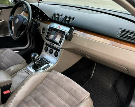 Серый Фольксваген Пассат, объемом двигателя 1.97 л и пробегом 327 тыс. км за 6300 $, фото 5 на Automoto.ua