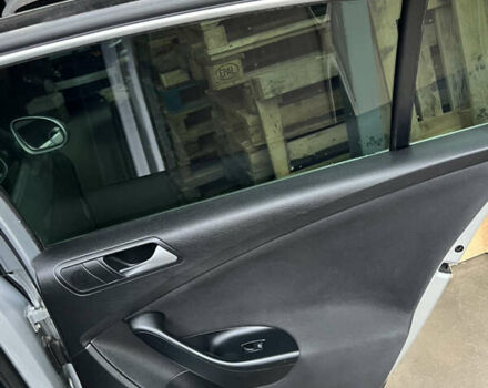 Серый Фольксваген Пассат, объемом двигателя 1.98 л и пробегом 253 тыс. км за 3999 $, фото 18 на Automoto.ua