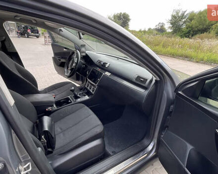 Серый Фольксваген Пассат, объемом двигателя 2 л и пробегом 300 тыс. км за 6500 $, фото 31 на Automoto.ua