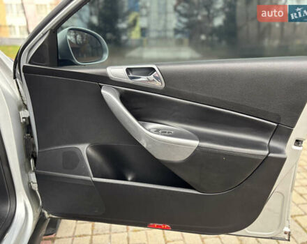 Сірий Фольксваген Пассат, об'ємом двигуна 1.98 л та пробігом 186 тис. км за 5800 $, фото 28 на Automoto.ua