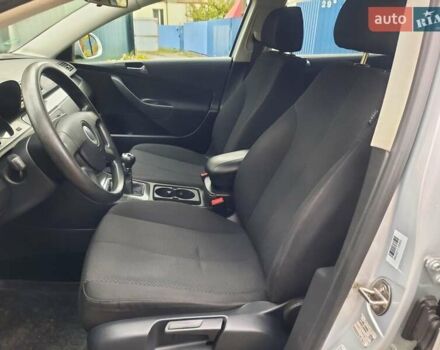 Серый Фольксваген Пассат, объемом двигателя 1.6 л и пробегом 175 тыс. км за 6850 $, фото 38 на Automoto.ua