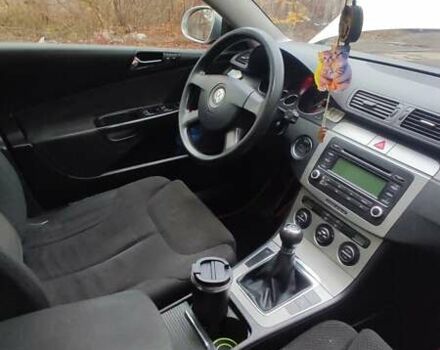 Серый Фольксваген Пассат, объемом двигателя 1.97 л и пробегом 304 тыс. км за 5000 $, фото 8 на Automoto.ua