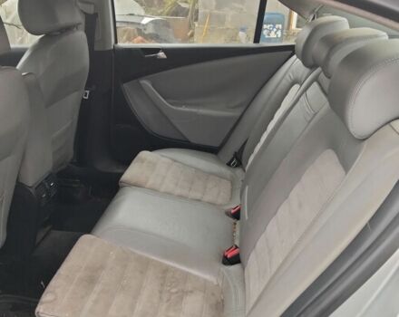 Сірий Фольксваген Пассат, об'ємом двигуна 2 л та пробігом 180 тис. км за 2000 $, фото 5 на Automoto.ua