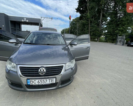 Серый Фольксваген Пассат, объемом двигателя 2 л и пробегом 300 тыс. км за 6500 $, фото 2 на Automoto.ua