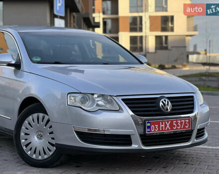 Серый Фольксваген Пассат, объемом двигателя 1.6 л и пробегом 227 тыс. км за 5599 $, фото 17 на Automoto.ua