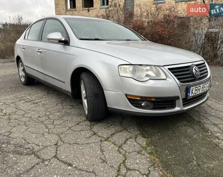 Серый Фольксваген Пассат, объемом двигателя 1.9 л и пробегом 344 тыс. км за 3150 $, фото 1 на Automoto.ua