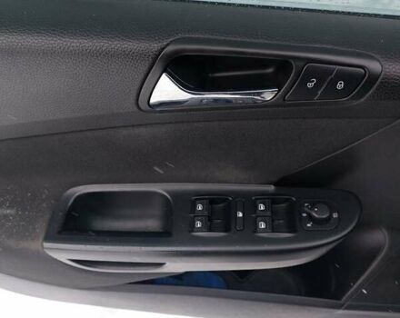 Сірий Фольксваген Пассат, об'ємом двигуна 1.6 л та пробігом 140 тис. км за 6500 $, фото 5 на Automoto.ua