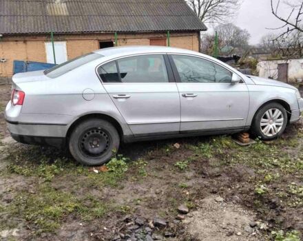 Сірий Фольксваген Пассат, об'ємом двигуна 2 л та пробігом 180 тис. км за 2000 $, фото 2 на Automoto.ua