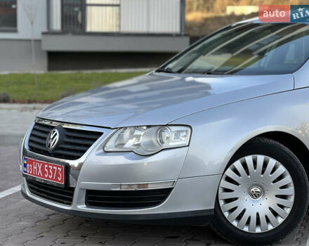 Серый Фольксваген Пассат, объемом двигателя 1.6 л и пробегом 227 тыс. км за 5599 $, фото 40 на Automoto.ua