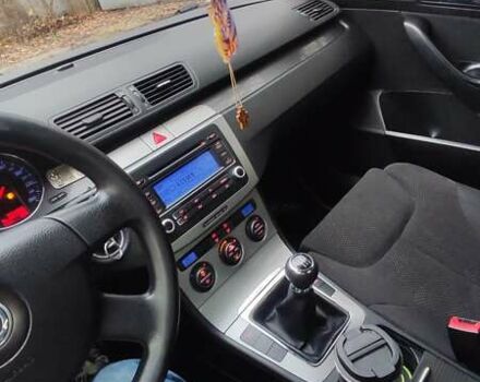 Серый Фольксваген Пассат, объемом двигателя 1.97 л и пробегом 304 тыс. км за 5000 $, фото 14 на Automoto.ua