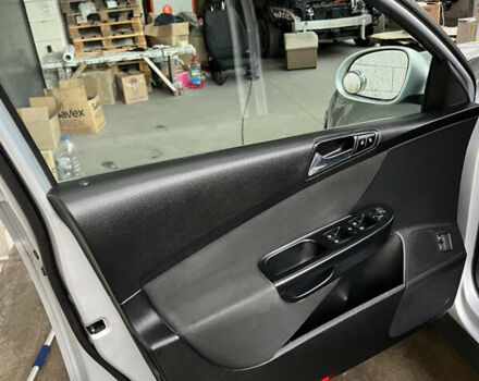 Серый Фольксваген Пассат, объемом двигателя 1.98 л и пробегом 253 тыс. км за 3999 $, фото 16 на Automoto.ua