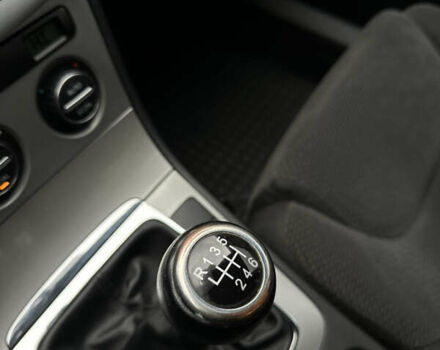 Сірий Фольксваген Пассат, об'ємом двигуна 2 л та пробігом 294 тис. км за 5900 $, фото 9 на Automoto.ua