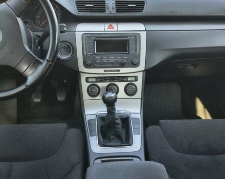 Серый Фольксваген Пассат, объемом двигателя 2 л и пробегом 164 тыс. км за 6100 $, фото 5 на Automoto.ua