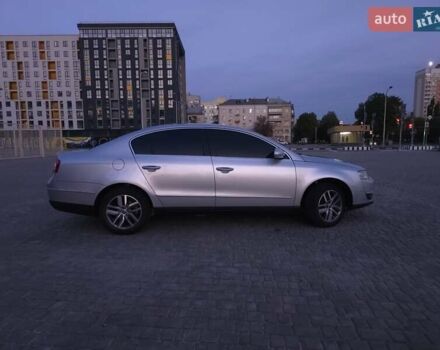 Серый Фольксваген Пассат, объемом двигателя 1.98 л и пробегом 291 тыс. км за 6000 $, фото 3 на Automoto.ua