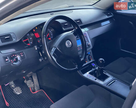 Серый Фольксваген Пассат, объемом двигателя 2 л и пробегом 270 тыс. км за 5750 $, фото 52 на Automoto.ua