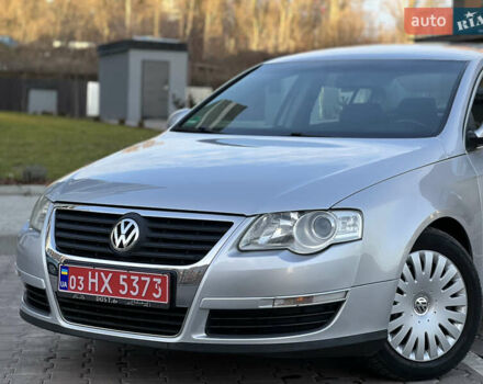 Серый Фольксваген Пассат, объемом двигателя 1.6 л и пробегом 227 тыс. км за 5599 $, фото 42 на Automoto.ua