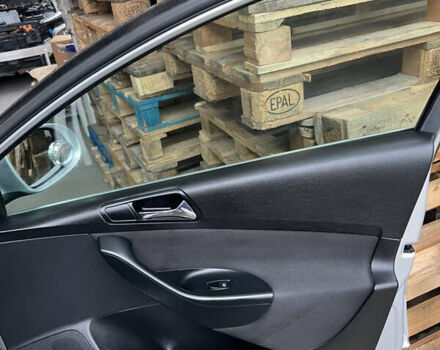 Серый Фольксваген Пассат, объемом двигателя 1.98 л и пробегом 253 тыс. км за 3999 $, фото 17 на Automoto.ua