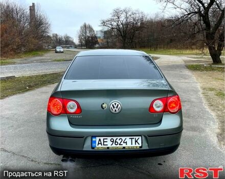 Серый Фольксваген Пассат, объемом двигателя 2 л и пробегом 240 тыс. км за 5000 $, фото 2 на Automoto.ua
