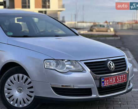 Серый Фольксваген Пассат, объемом двигателя 1.6 л и пробегом 227 тыс. км за 5599 $, фото 24 на Automoto.ua