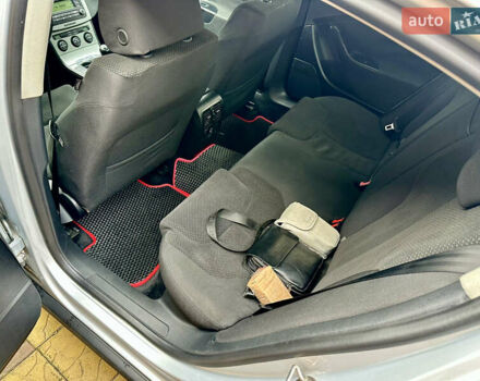 Сірий Фольксваген Пассат, об'ємом двигуна 1.97 л та пробігом 307 тис. км за 5300 $, фото 9 на Automoto.ua