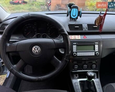 Сірий Фольксваген Пассат, об'ємом двигуна 1.6 л та пробігом 306 тис. км за 5800 $, фото 6 на Automoto.ua