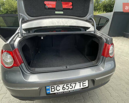 Серый Фольксваген Пассат, объемом двигателя 2 л и пробегом 300 тыс. км за 6500 $, фото 6 на Automoto.ua