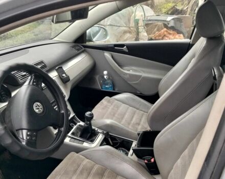 Сірий Фольксваген Пассат, об'ємом двигуна 2 л та пробігом 180 тис. км за 2000 $, фото 4 на Automoto.ua