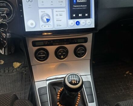 Сірий Фольксваген Пассат, об'ємом двигуна 2 л та пробігом 227 тис. км за 5999 $, фото 12 на Automoto.ua