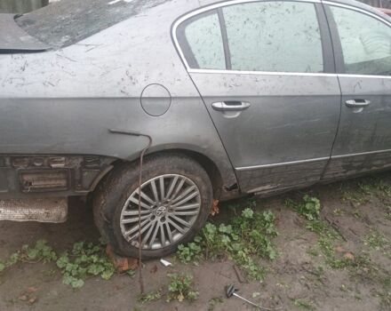 Серый Фольксваген Пассат, объемом двигателя 3 л и пробегом 290 тыс. км за 3200 $, фото 11 на Automoto.ua