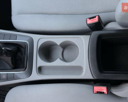 Серый Фольксваген Пассат, объемом двигателя 1.6 л и пробегом 190 тыс. км за 6450 $, фото 19 на Automoto.ua