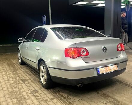 Серый Фольксваген Пассат, объемом двигателя 1.6 л и пробегом 244 тыс. км за 6000 $, фото 1 на Automoto.ua