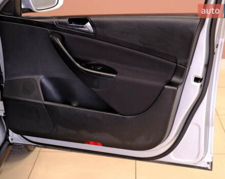 Серый Фольксваген Пассат, объемом двигателя 2 л и пробегом 227 тыс. км за 6900 $, фото 37 на Automoto.ua