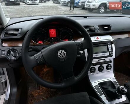 Сірий Фольксваген Пассат, об'ємом двигуна 1.98 л та пробігом 219 тис. км за 7500 $, фото 11 на Automoto.ua