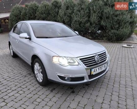 Серый Фольксваген Пассат, объемом двигателя 2 л и пробегом 42 тыс. км за 10000 $, фото 4 на Automoto.ua