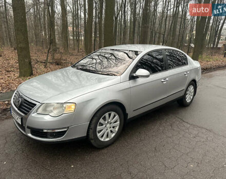 Серый Фольксваген Пассат, объемом двигателя 1.98 л и пробегом 214 тыс. км за 4600 $, фото 4 на Automoto.ua