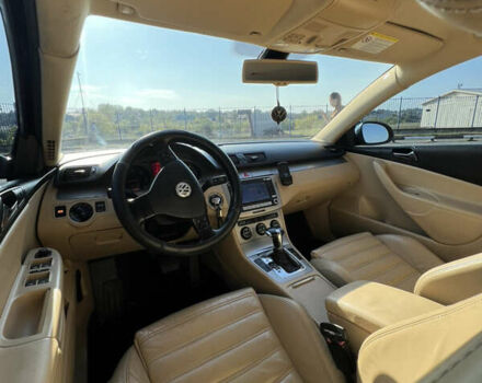 Серый Фольксваген Пассат, объемом двигателя 2 л и пробегом 330 тыс. км за 7400 $, фото 27 на Automoto.ua