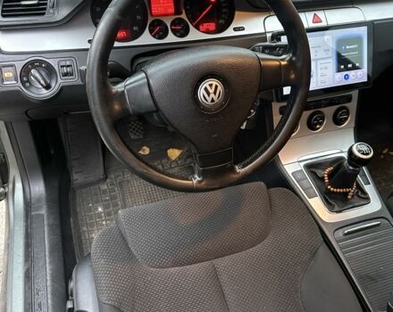 Сірий Фольксваген Пассат, об'ємом двигуна 2 л та пробігом 227 тис. км за 5999 $, фото 13 на Automoto.ua