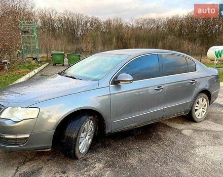 Серый Фольксваген Пассат, объемом двигателя 2 л и пробегом 270 тыс. км за 3800 $, фото 1 на Automoto.ua