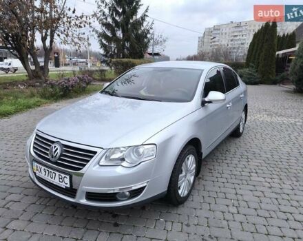 Серый Фольксваген Пассат, объемом двигателя 2 л и пробегом 42 тыс. км за 10000 $, фото 2 на Automoto.ua