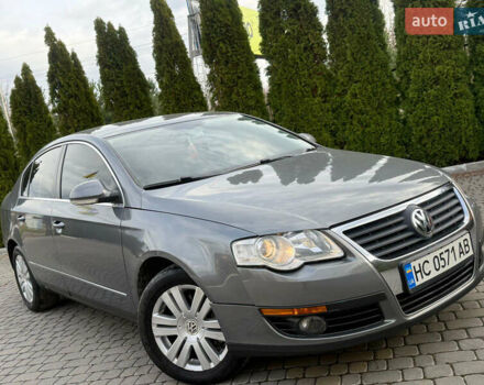 Серый Фольксваген Пассат, объемом двигателя 1.97 л и пробегом 346 тыс. км за 5600 $, фото 7 на Automoto.ua