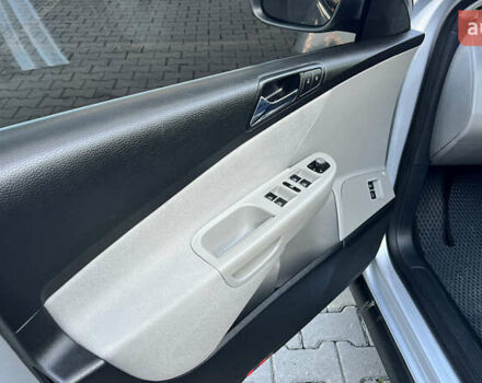 Серый Фольксваген Пассат, объемом двигателя 2 л и пробегом 246 тыс. км за 7000 $, фото 5 на Automoto.ua