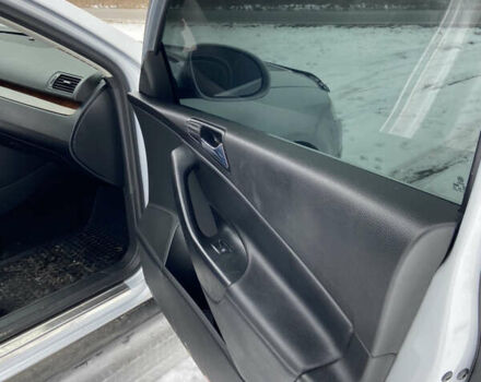 Сірий Фольксваген Пассат, об'ємом двигуна 2 л та пробігом 240 тис. км за 7200 $, фото 21 на Automoto.ua