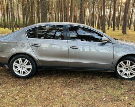 Серый Фольксваген Пассат, объемом двигателя 2 л и пробегом 295 тыс. км за 6800 $, фото 2 на Automoto.ua